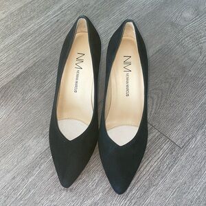 Black Neiman Marcus Pumps